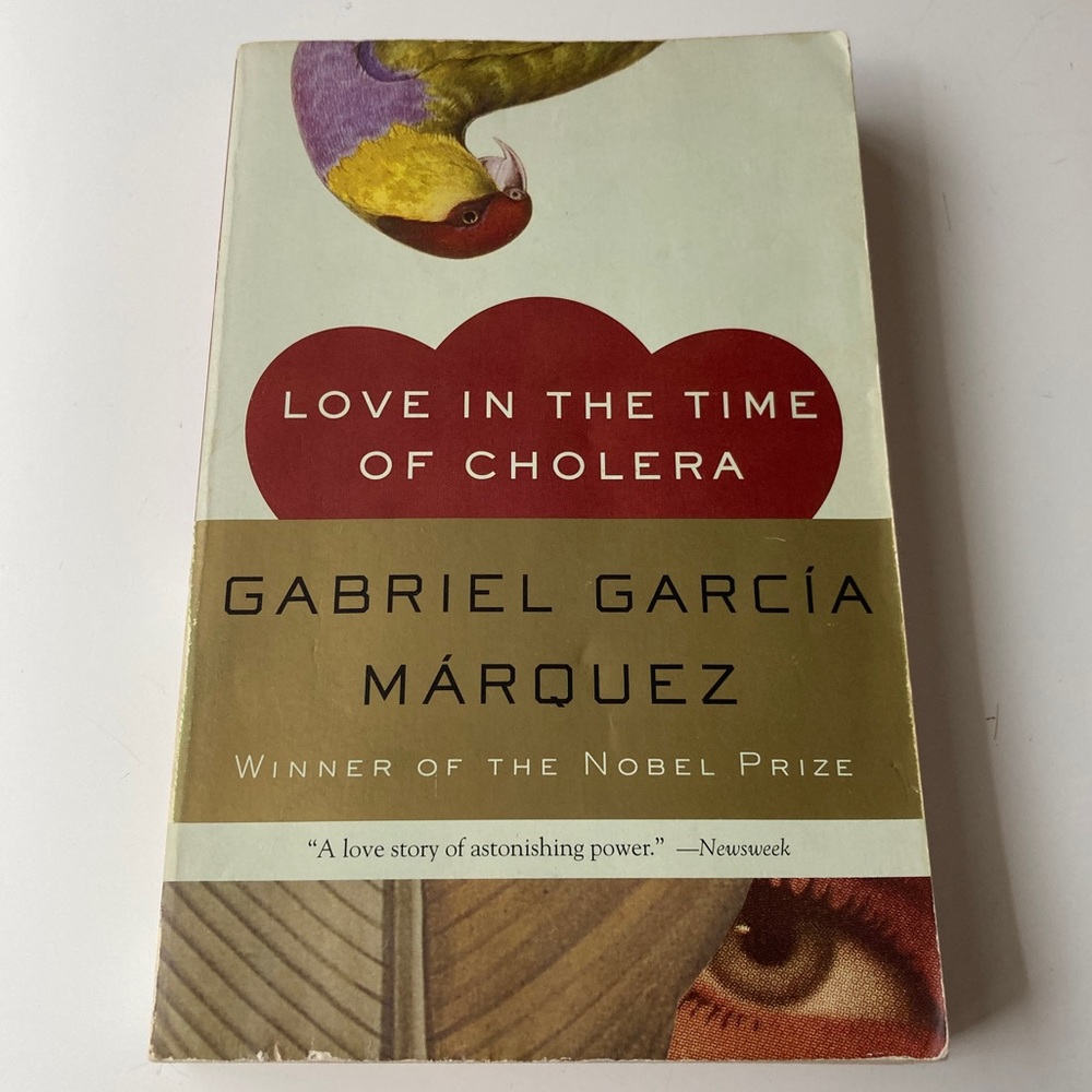 Love in the Time of Cholera, Paperback
